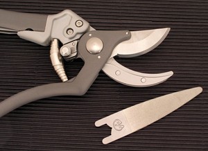 Genus, wrench